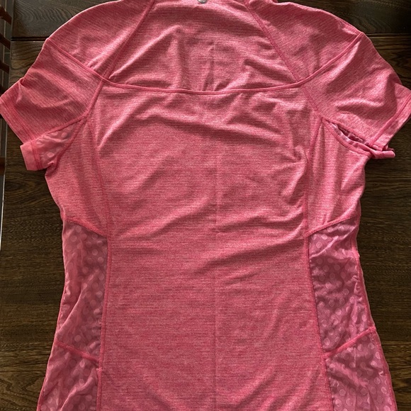 Titika Shirt with Mesh panels - Picture 3 of 4